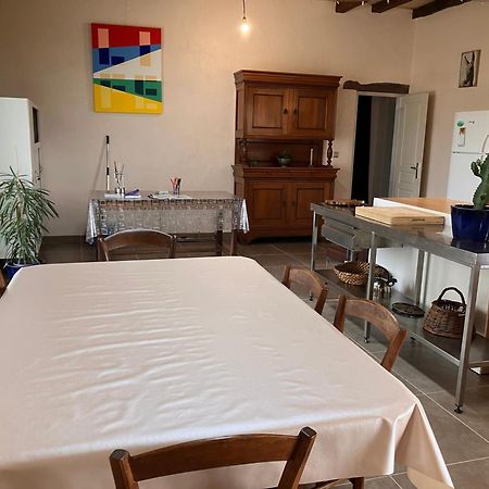 Perigourdine Avec Spa Et Vue Pomport Zewnętrze zdjęcie